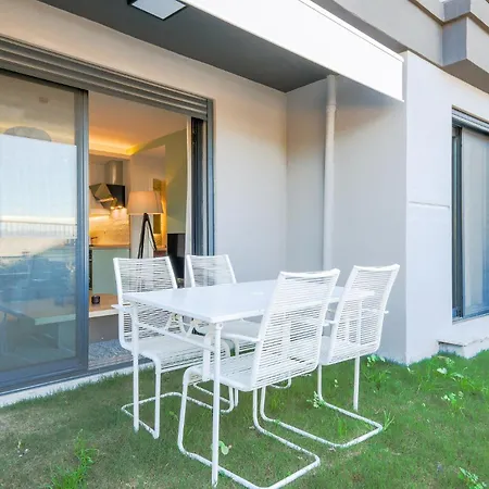 Apartmán Flat With Backyard 5 Min To Marina *