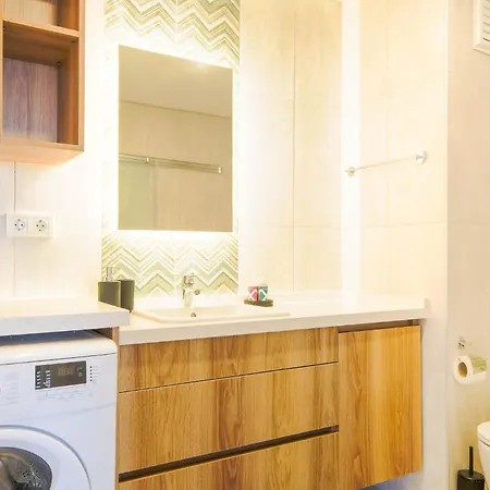 Flat With Backyard 5 Min To Marina Apartament