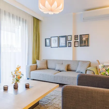 Flat With Backyard 5 Min To Marina Apartmán *