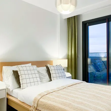 Apartmán Flat With Backyard 5 Min To Marina Çeşme